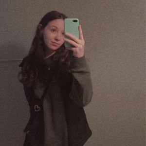 Meet your Posher, Abigail